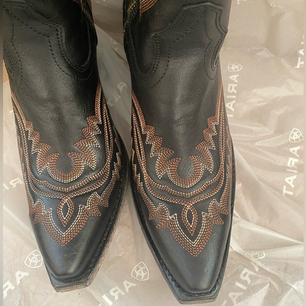 Ariat Black and Brown Western Heeled Riding Boots - Picture 4 of 12